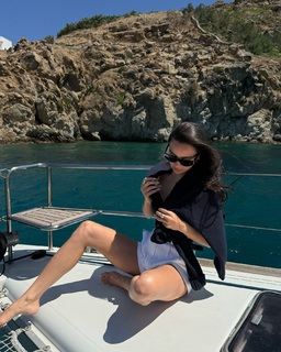 Kelsey Merritt feet photo thumbnail