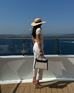 Kelsey Merritt feet photo thumbnail