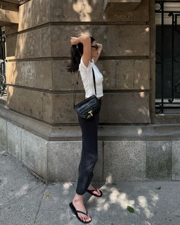 Kelsey Merritt feet photo thumbnail