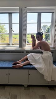 Kelsey Merritt feet photo thumbnail