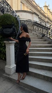 Kelsey Merritt feet photo thumbnail