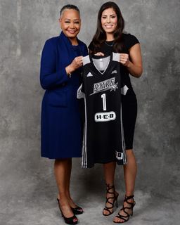 Kelsey Plum feet photo thumbnail