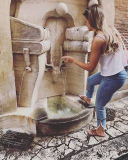 Kelsey Riggs feet photo 9