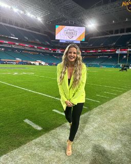 Kelsey Riggs feet photo 19