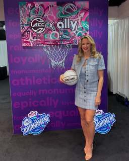 Kelsey Riggs feet photo 4