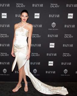 Kendall Jenner feet photo thumbnail