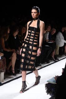 Kendall Jenner feet photo thumbnail