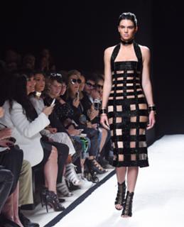 Kendall Jenner feet photo thumbnail