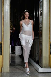 Kendall Jenner feet photo thumbnail