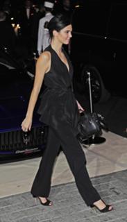 Kendall Jenner feet photo thumbnail