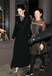 Kendall Jenner feet photo thumbnail