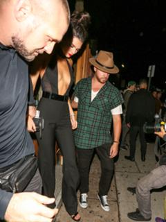Kendall Jenner feet photo thumbnail