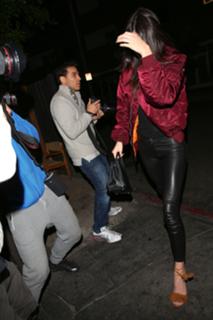 Kendall Jenner feet photo thumbnail