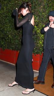 Kendall Jenner feet photo thumbnail