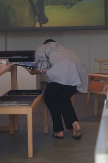 Kendall Jenner feet photo thumbnail