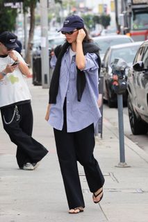 Kendall Jenner feet photo thumbnail