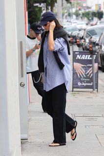 Kendall Jenner feet photo thumbnail