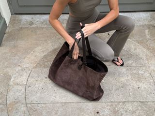 Kendall Jenner feet photo thumbnail