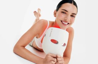 Kendall Jenner feet photo thumbnail