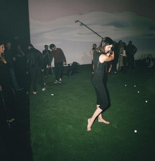 Kendall Jenner feet photo thumbnail