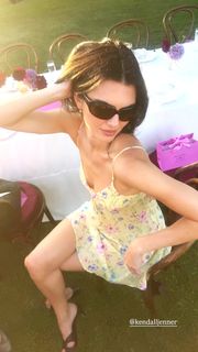 Kendall Jenner feet photo 1
