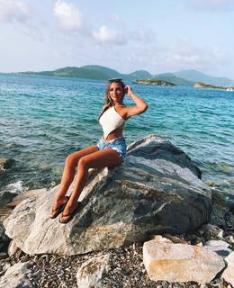 Kendall Vertes feet photo 3