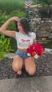 Kendall Vertes feet photo 3