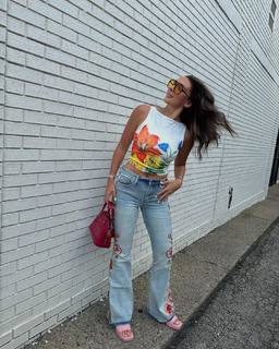 Kendall Vertes feet photo 1