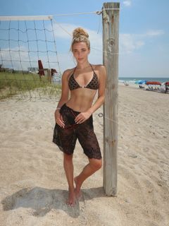 Kendall Vertes feet photo 3