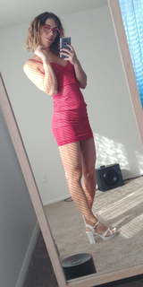 Kendra Sinclair feet photo thumbnail