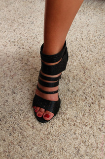 Kendra Sinclair feet photo thumbnail