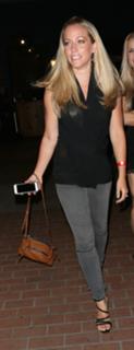 Kendra Wilkinson feet photo thumbnail