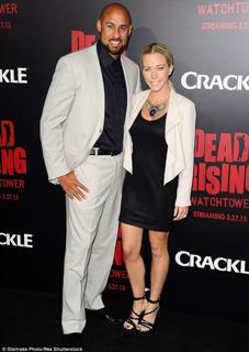 Kendra Wilkinson feet photo thumbnail