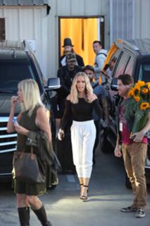 Kendra Wilkinson feet photo thumbnail