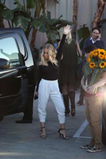 Kendra Wilkinson feet photo thumbnail