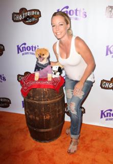 Kendra Wilkinson feet photo thumbnail