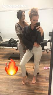 Kendra Wilkinson feet photo thumbnail