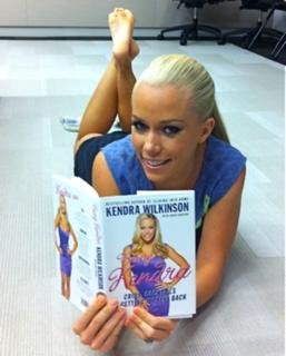 Kendra Wilkinson feet photo thumbnail