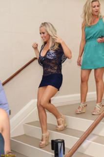 Kendra Wilkinson feet photo thumbnail