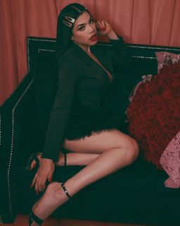 Kenia Os feet photo thumbnail