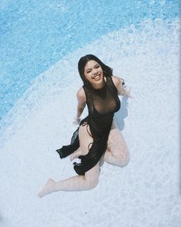 Kenia Os feet photo thumbnail