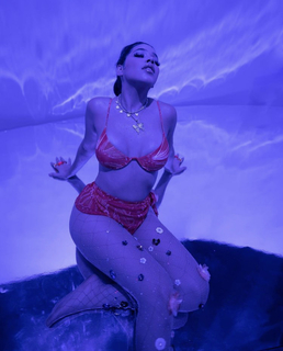 Kenia Os feet photo thumbnail