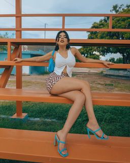 Kenia Os feet photo thumbnail