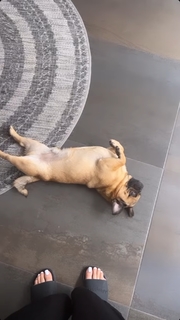 Kenia Os feet photo thumbnail