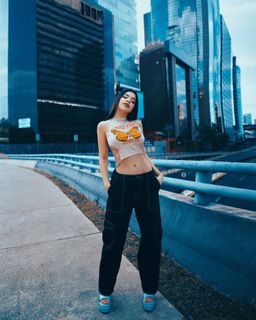 Kenia Os feet photo thumbnail