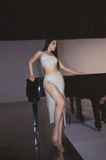 Kenia Os feet photo thumbnail