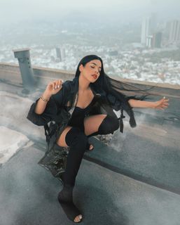 Kenia Os feet photo thumbnail