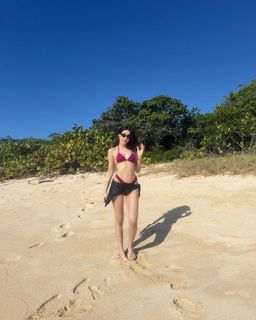 Kenia Os feet photo thumbnail