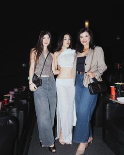 Kenia Os feet photo thumbnail