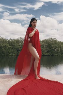 Kenia Os feet photo thumbnail